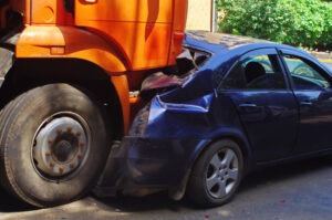 What Should I Do at the Scene of a Truck Accident?